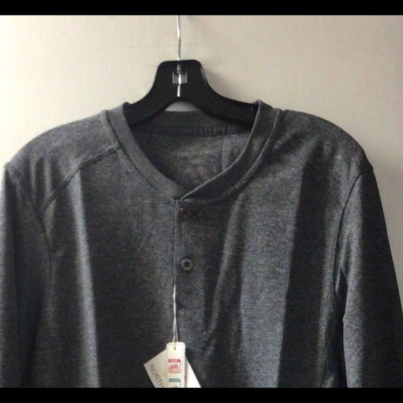 🌟Performance Waffle Knit Henley - Picture 4 of 9